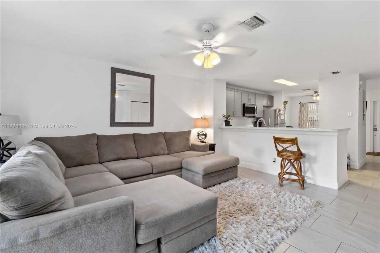 2452 SW 99th Way, Unit 2452, Miramar, FL 33025 Photo