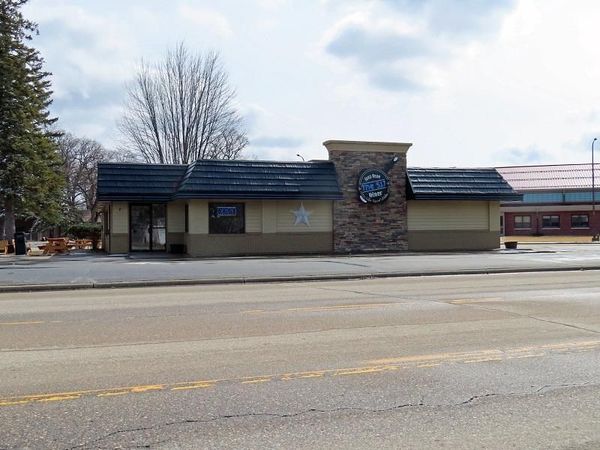 517 Duluth Avenue S, Thief River Falls, MN 56701