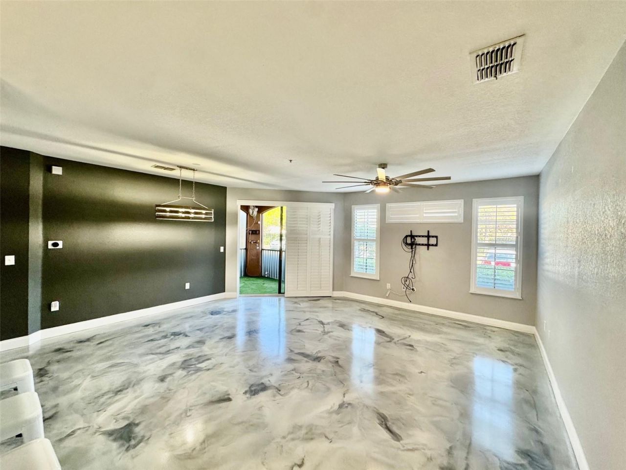 8325 38th Street Circle E, Unit 107, Sarasota, FL 34243 Photo