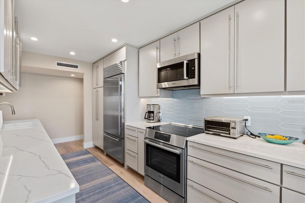 1050 Longboat Club Road, Unit 903, Longboat Key, FL 34228 Photo