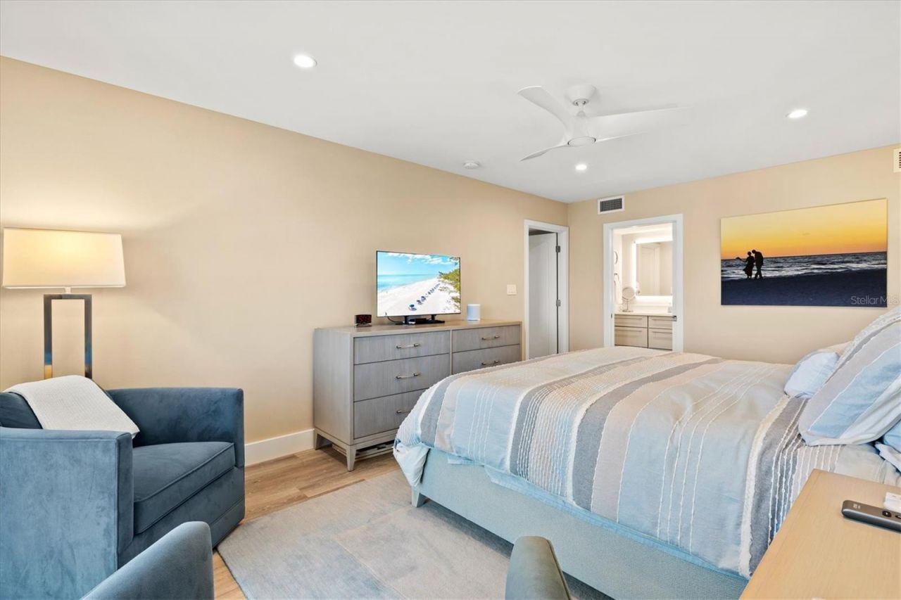 1050 Longboat Club Road, Unit 903, Longboat Key, FL 34228 Photo