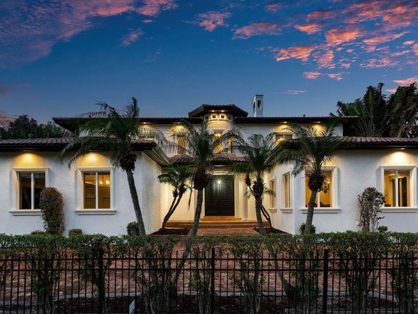 14 E Ocean Avenue, Ocean Ridge, FL 33435