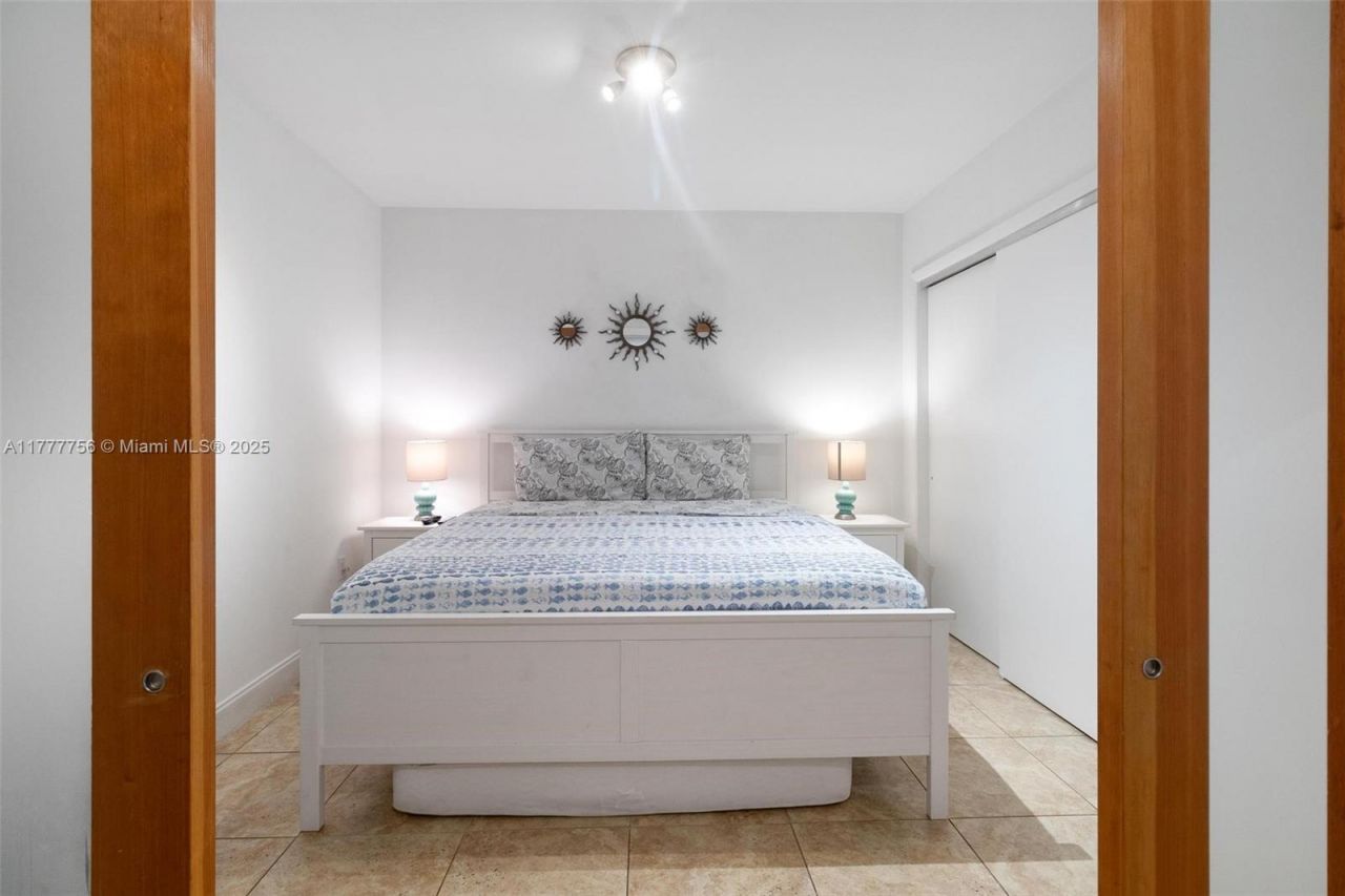 1830 S Ocean Dr, Unit 2409, Hallandale Beach, FL 33009 Photo