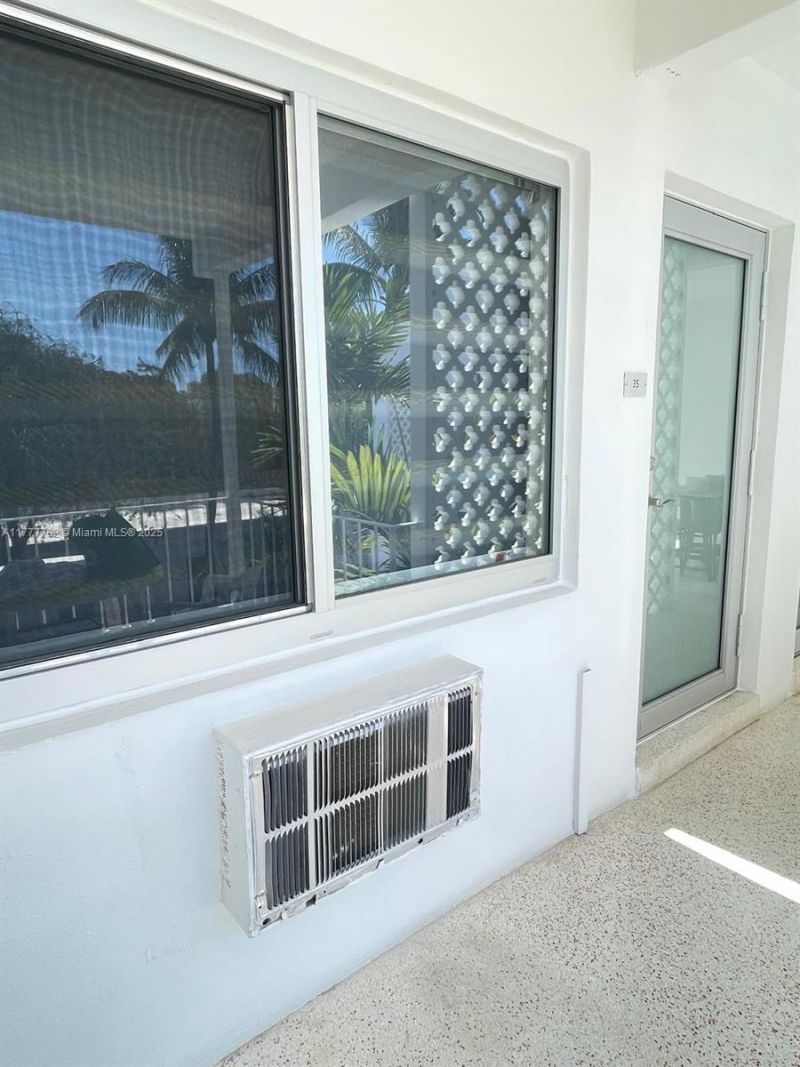 641 Espanola Way, Unit 35, Miami Beach, FL 33139 Photo