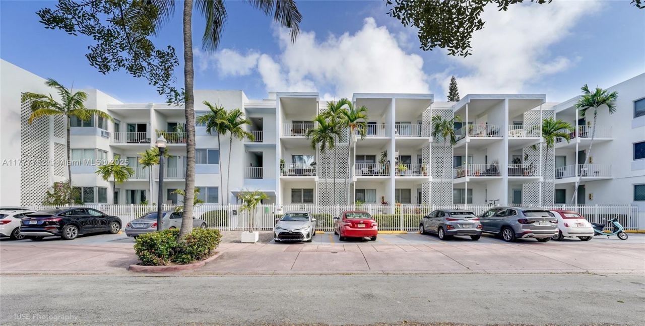 641 Espanola Way, Unit 35, Miami Beach, FL 33139 Photo