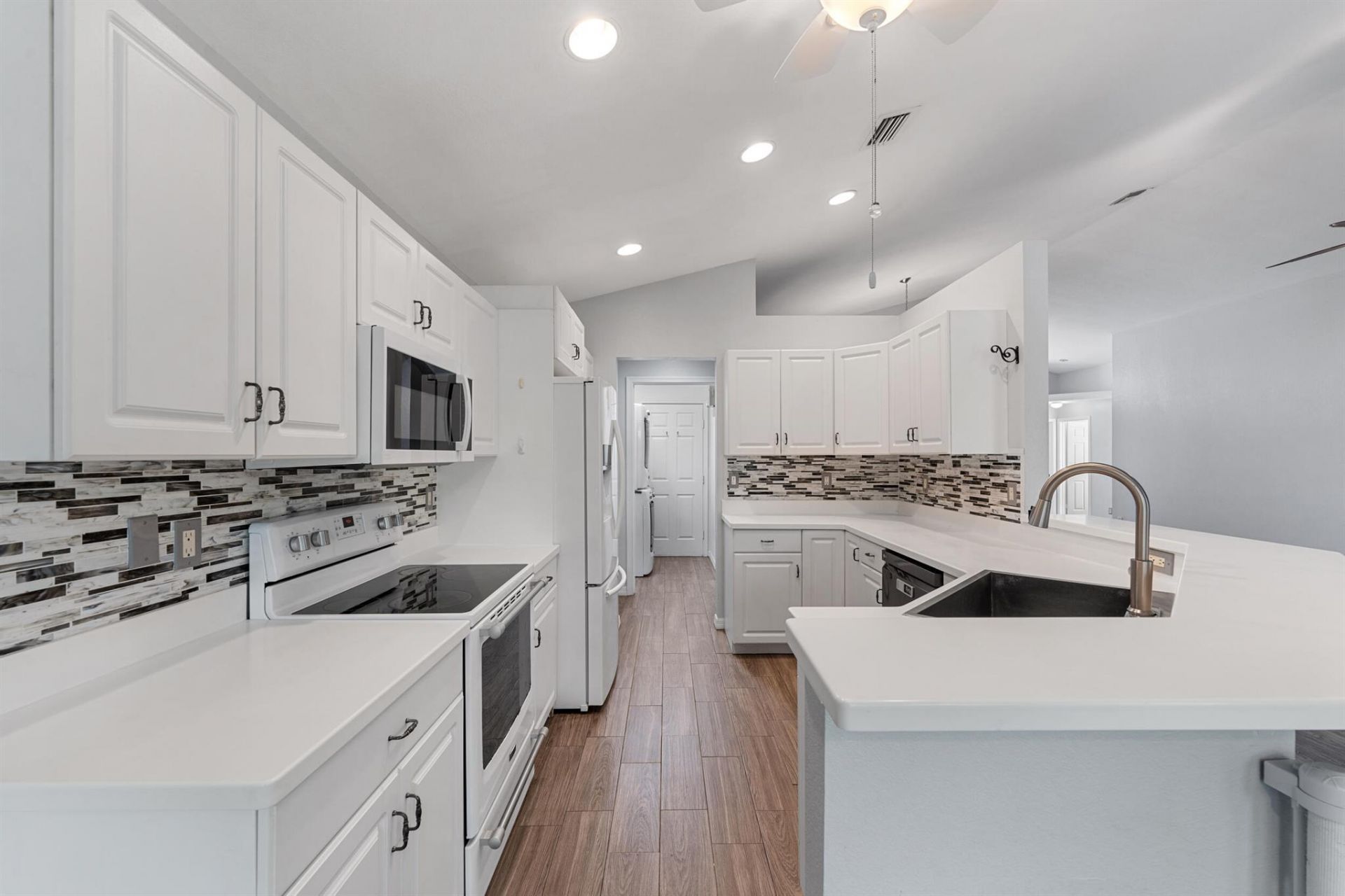 8045 SE Morningwood Place, Hobe Sound, FL 33455 Photo