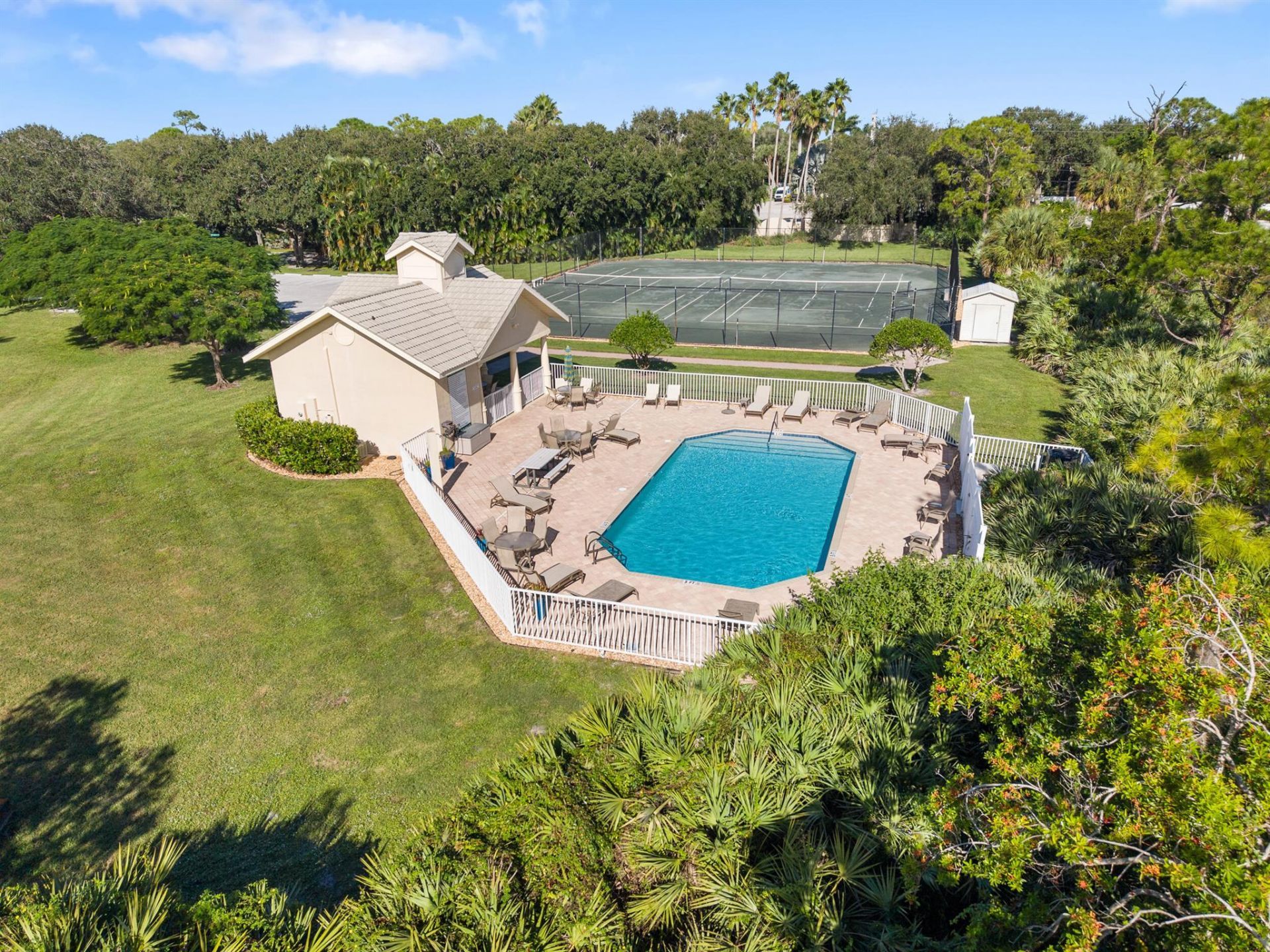 8045 SE Morningwood Place, Hobe Sound, FL 33455 Photo