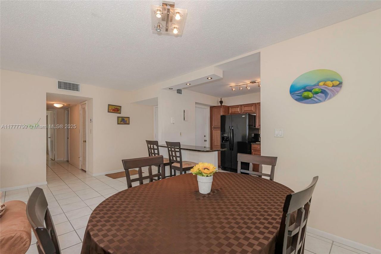 1817 S Ocean Dr, Unit 628, Hallandale Beach, FL 33009 Photo