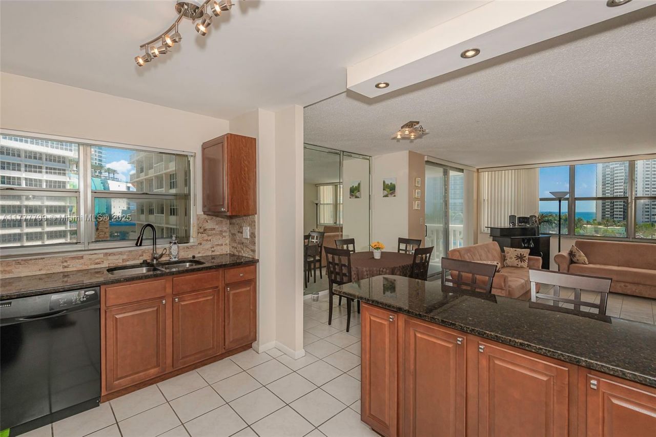 1817 S Ocean Dr, Unit 628, Hallandale Beach, FL 33009 Photo