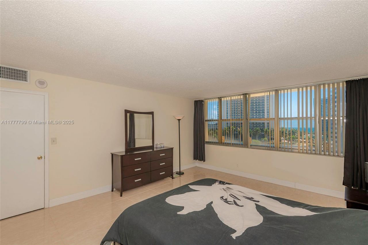 1817 S Ocean Dr, Unit 628, Hallandale Beach, FL 33009 Photo