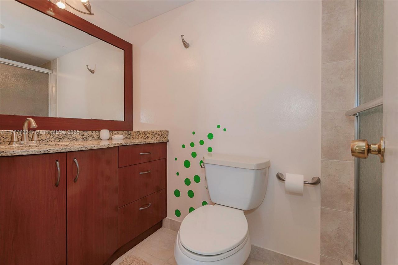 1817 S Ocean Dr, Unit 628, Hallandale Beach, FL 33009 Photo