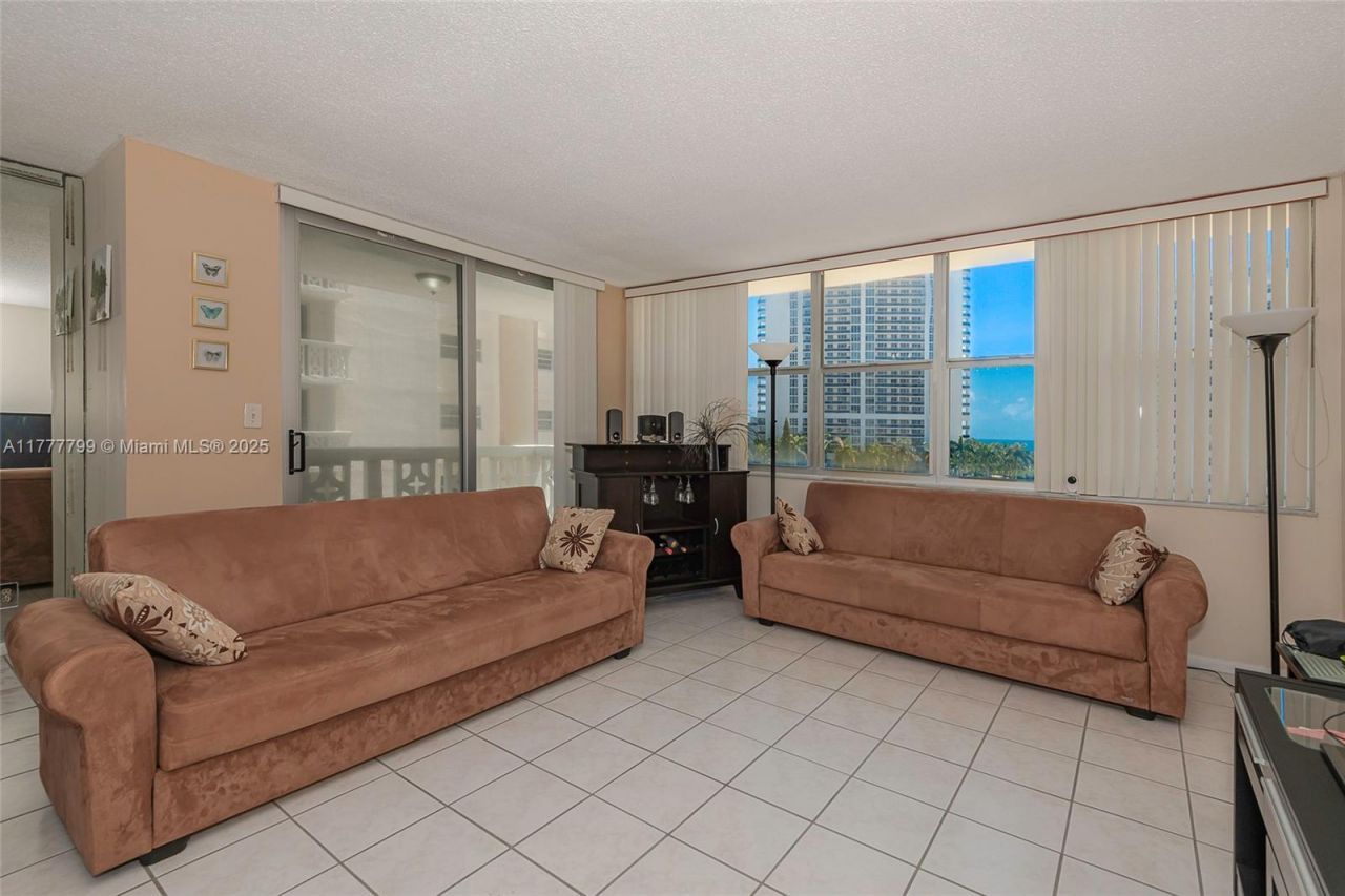 1817 S Ocean Dr, Unit 628, Hallandale Beach, FL 33009 Photo