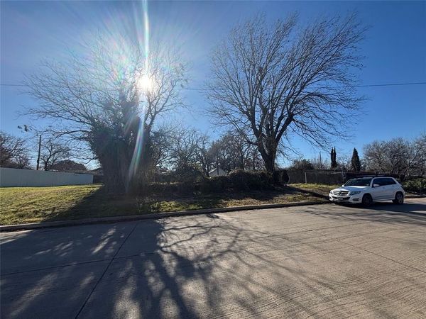 1311 N Jones Street, Fort Worth, TX 76164