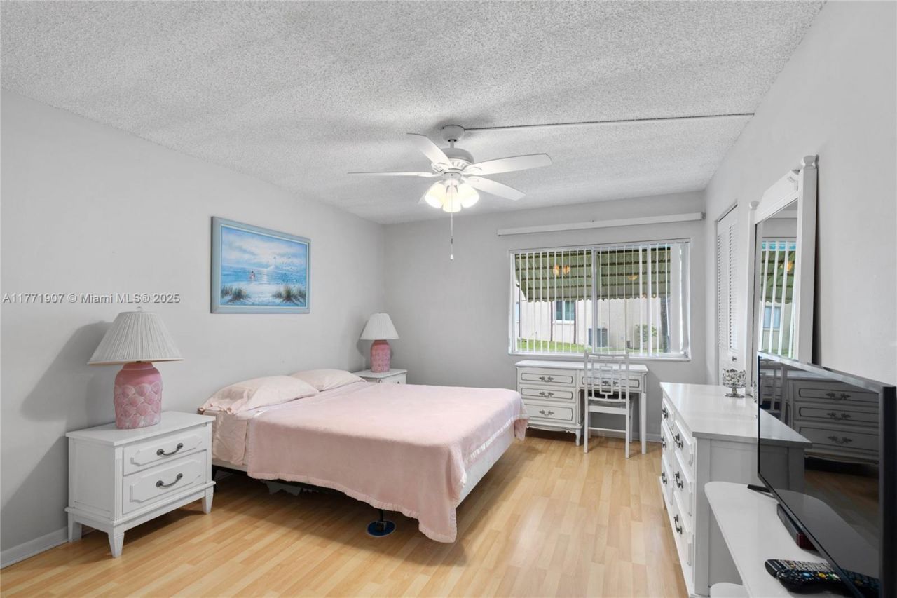 336 Pine Ridge Cir, Unit B-1, Greenacres, FL 33463 Photo