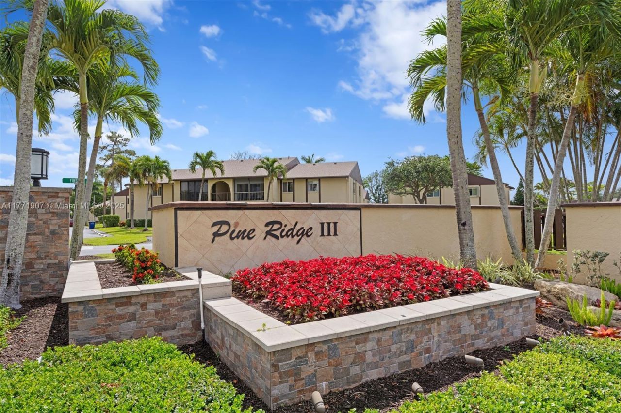 336 Pine Ridge Cir, Unit B-1, Greenacres, FL 33463 Photo