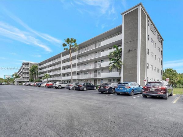 4800 Hillcrest Ln, Unit 207, Hollywood, FL 33021