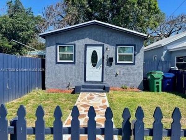 265 NW 80th St, Miami, FL 33150