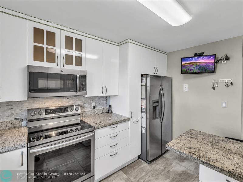 16300 Golf Club Road, Unit 719, Weston, FL 33326 Photo