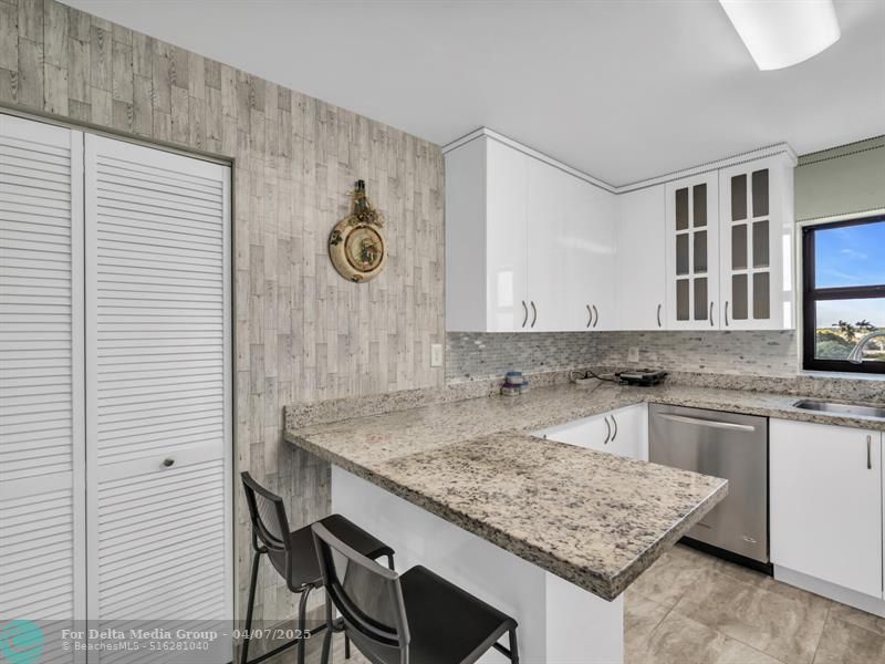 16300 Golf Club Road, Unit 719, Weston, FL 33326 Photo