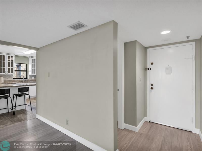 16300 Golf Club Road, Unit 719, Weston, FL 33326 Photo