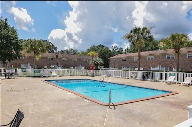 203 Oakmont Avenue Photo 10