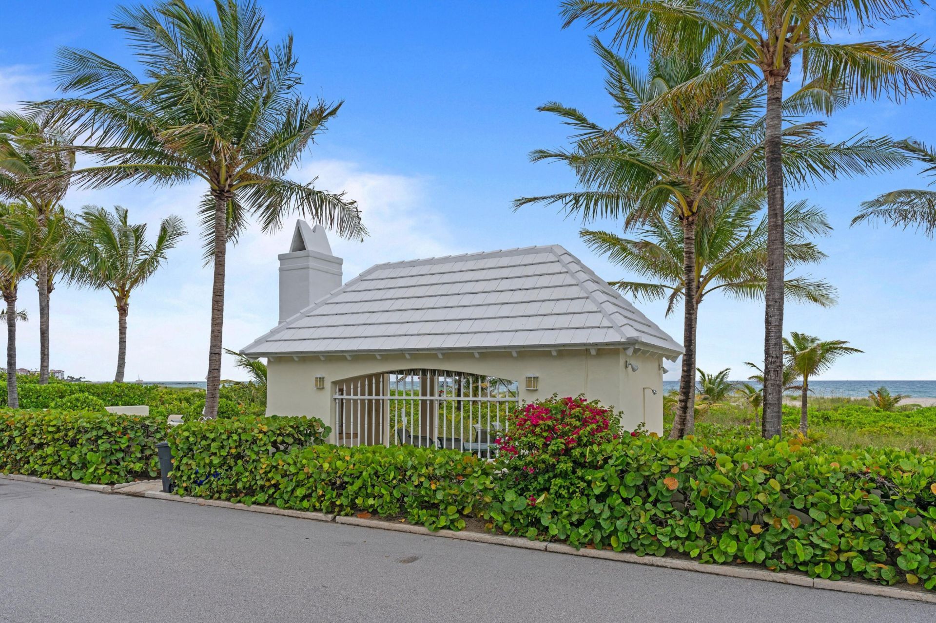 1421 N Lake Way, Palm Beach, FL 33480 Photo