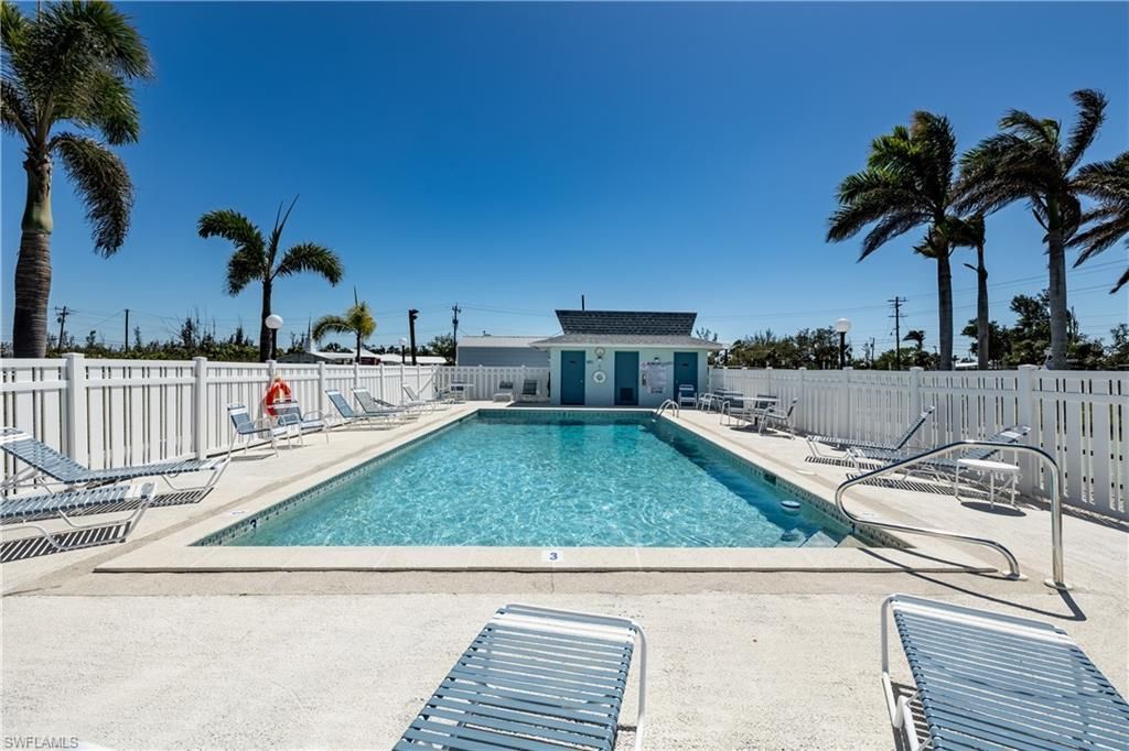 2936 Oleander St, Unit A5, Saint James City, FL 33956 Photo