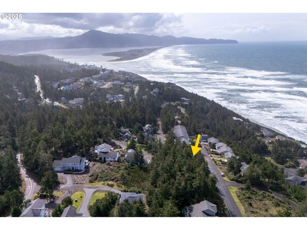 Ridgewood RD, Unit 301, Oceanside, OR 97134
