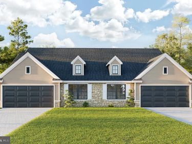 124 HILLARD FIELD, LANCASTER, PA 17603