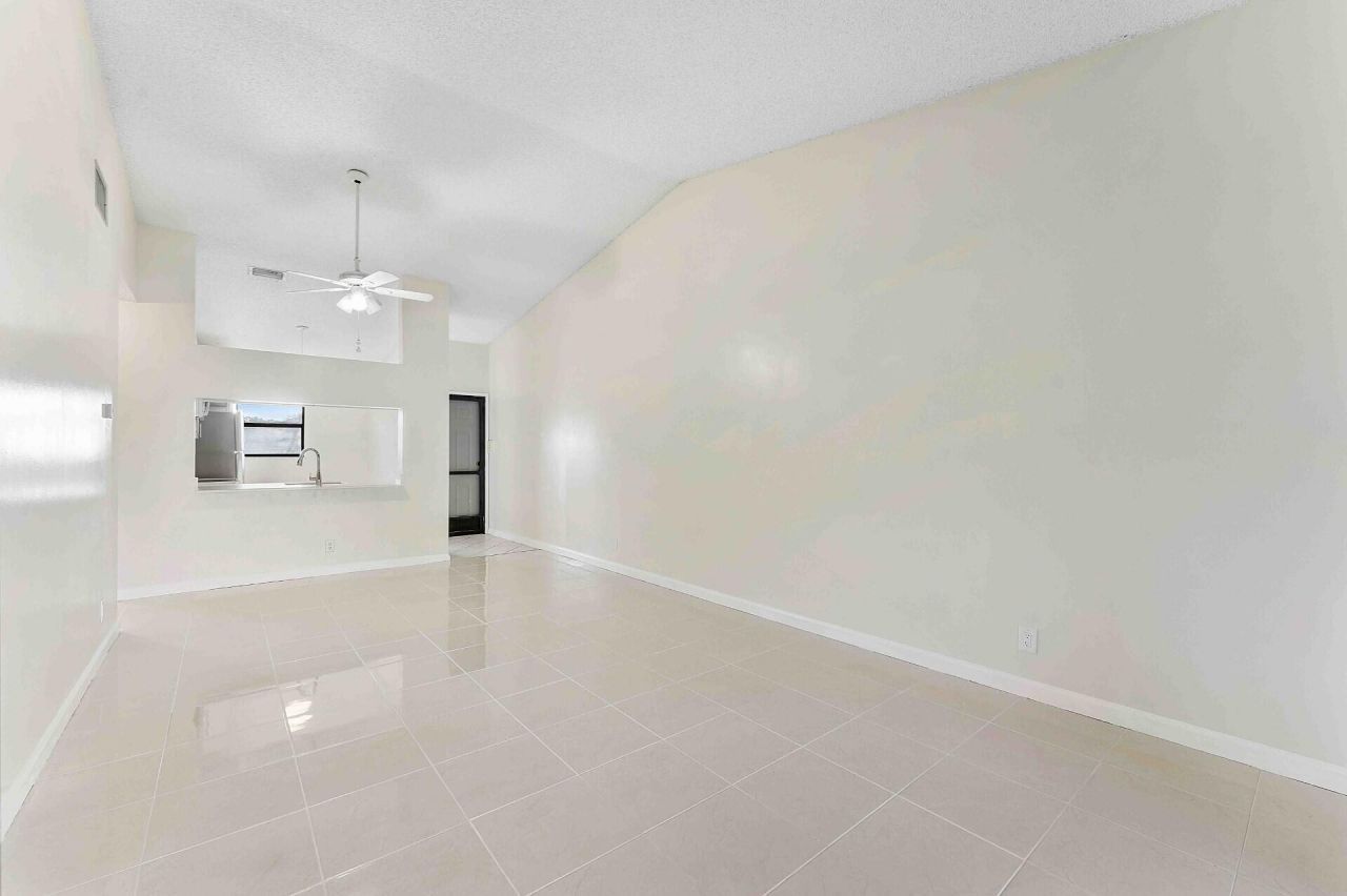3375 Jaywood Terrace, Unit 2050, Boca Raton, FL 33431 Photo