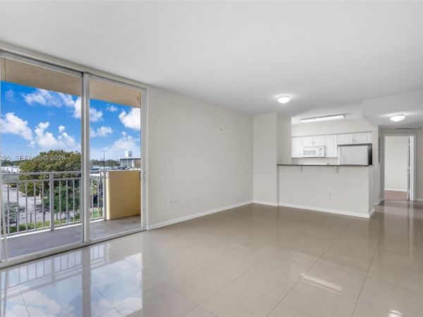 215 SW 42nd Ave, Unit 402, Miami, FL 33134