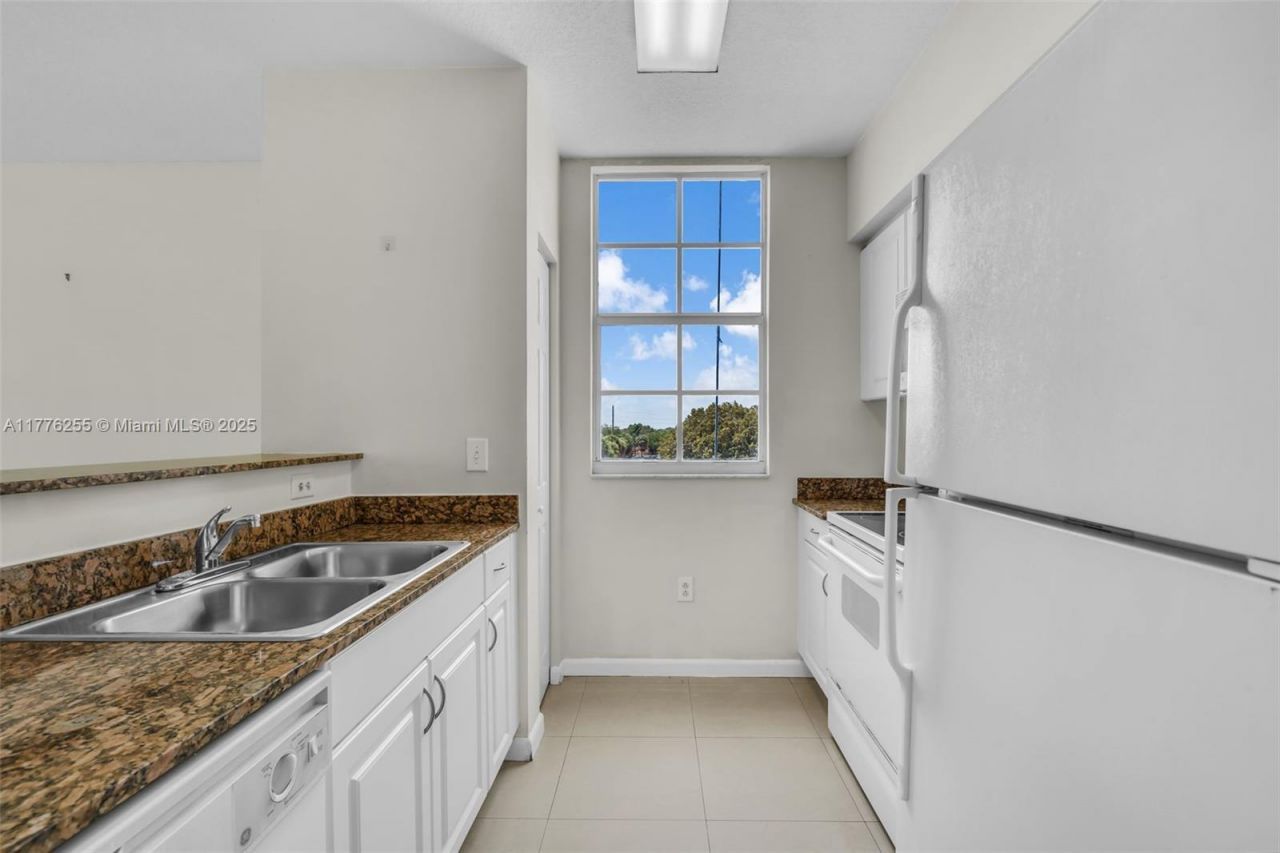 215 SW 42nd Ave, Unit 402, Miami, FL 33134 Photo