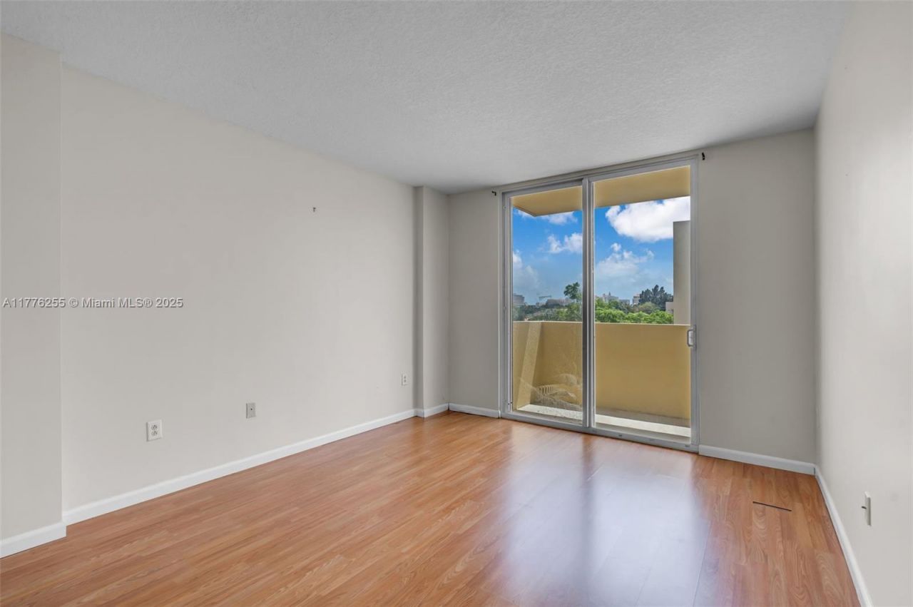 215 SW 42nd Ave, Unit 402, Miami, FL 33134 Photo