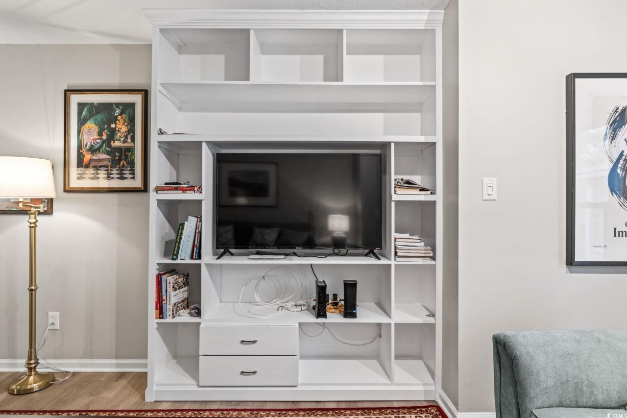 404 75th Ave. N Photo 6