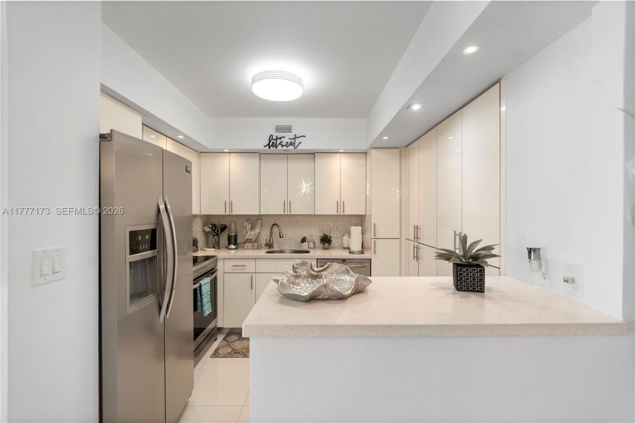 1950 S Ocean Dr, Unit 12H, Hallandale Beach, FL 33009 Photo