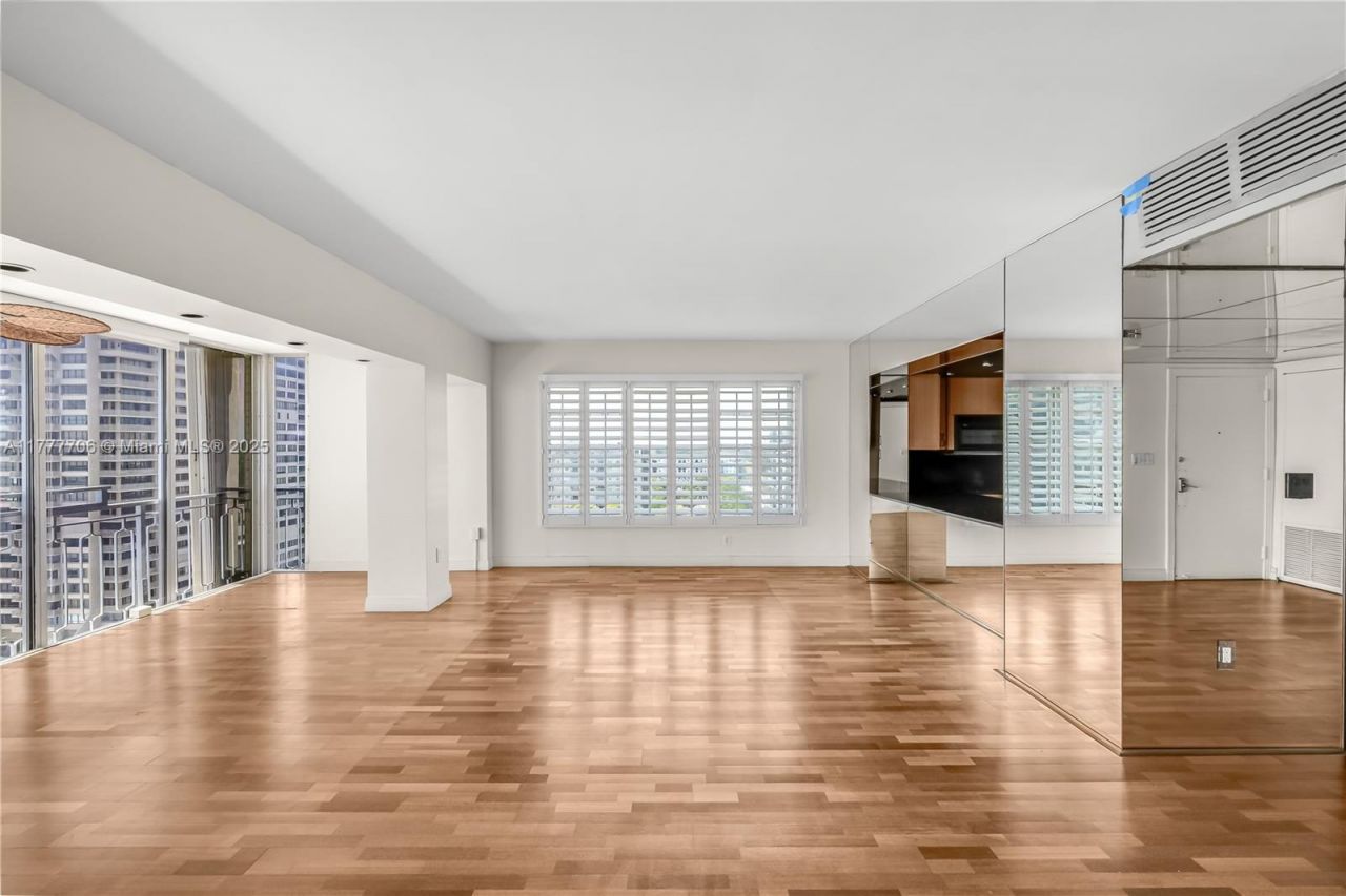 11111 Biscayne Blvd, Unit 16G, Miami, FL 33181 Photo