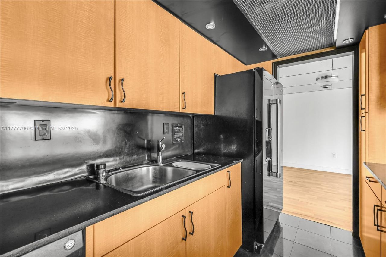 11111 Biscayne Blvd, Unit 16G, Miami, FL 33181 Photo