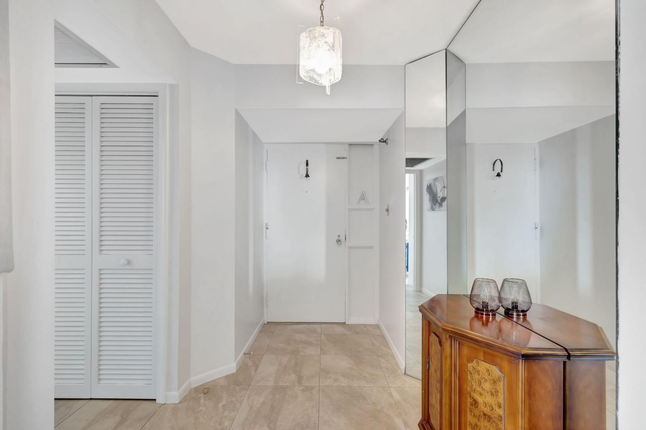 5380 N Ocean Drive, Unit 15 A, Singer Island, FL 33404 Photo