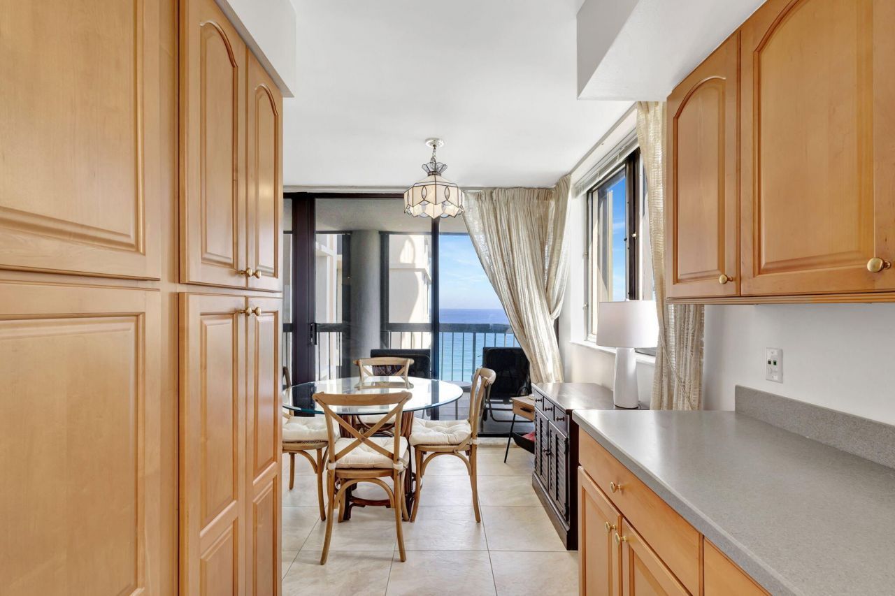 5380 N Ocean Drive, Unit 15 A, Singer Island, FL 33404 Photo