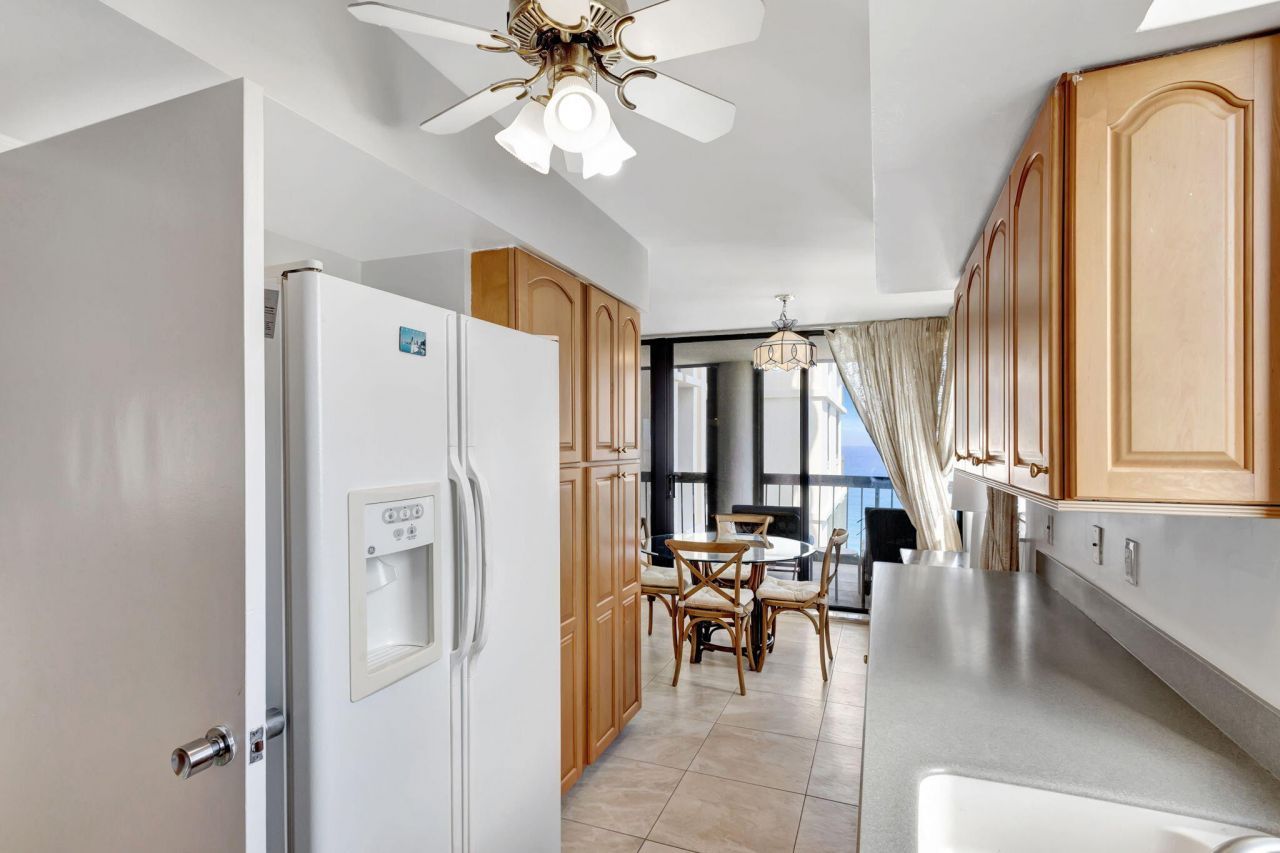 5380 N Ocean Drive, Unit 15 A, Singer Island, FL 33404 Photo