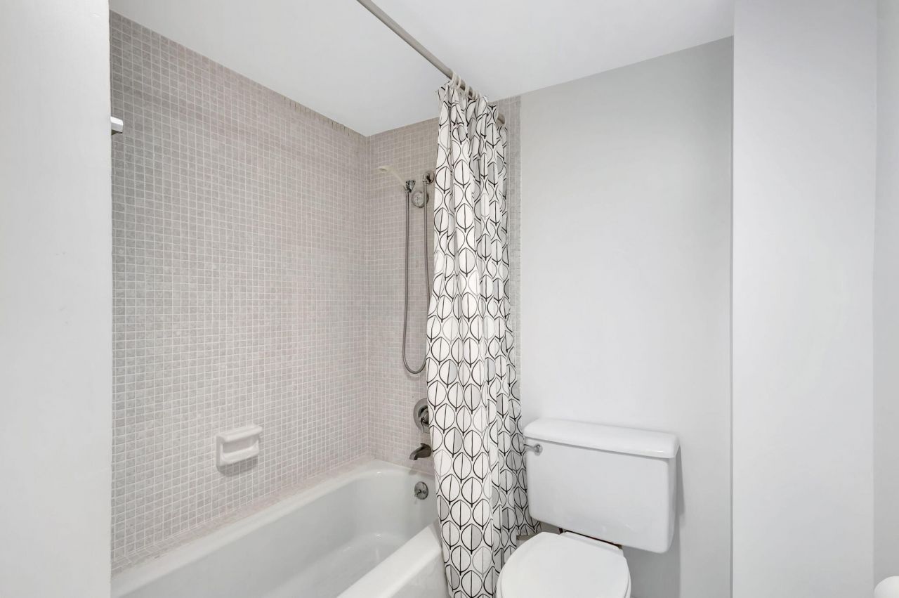 5380 N Ocean Drive, Unit 15 A, Singer Island, FL 33404 Photo