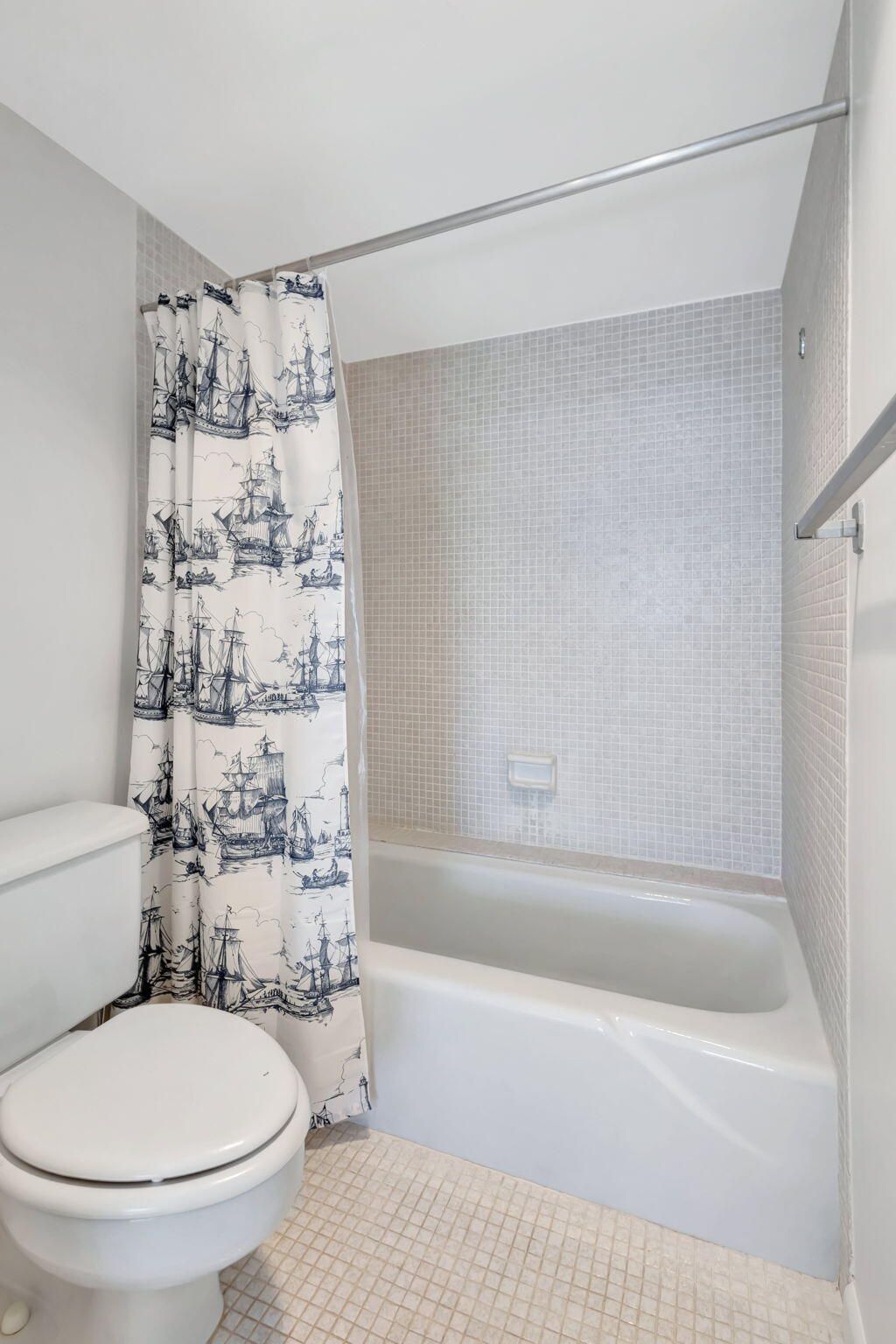 5380 N Ocean Drive, Unit 15 A, Singer Island, FL 33404 Photo