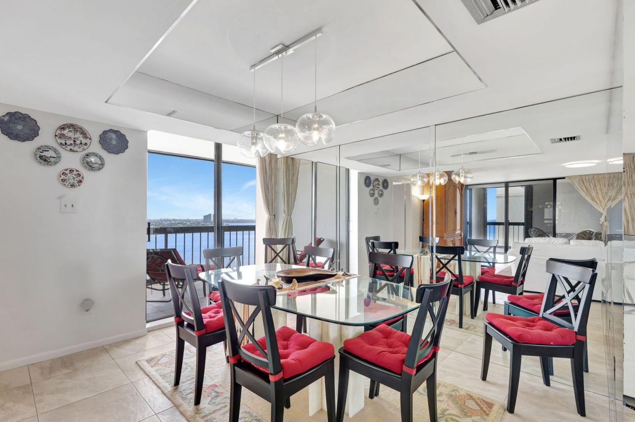 5380 N Ocean Drive, Unit 15 A, Singer Island, FL 33404 Photo