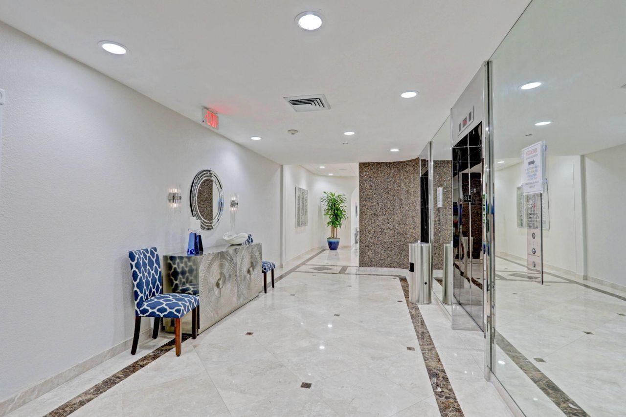 5380 N Ocean Drive, Unit 15 A, Singer Island, FL 33404 Photo