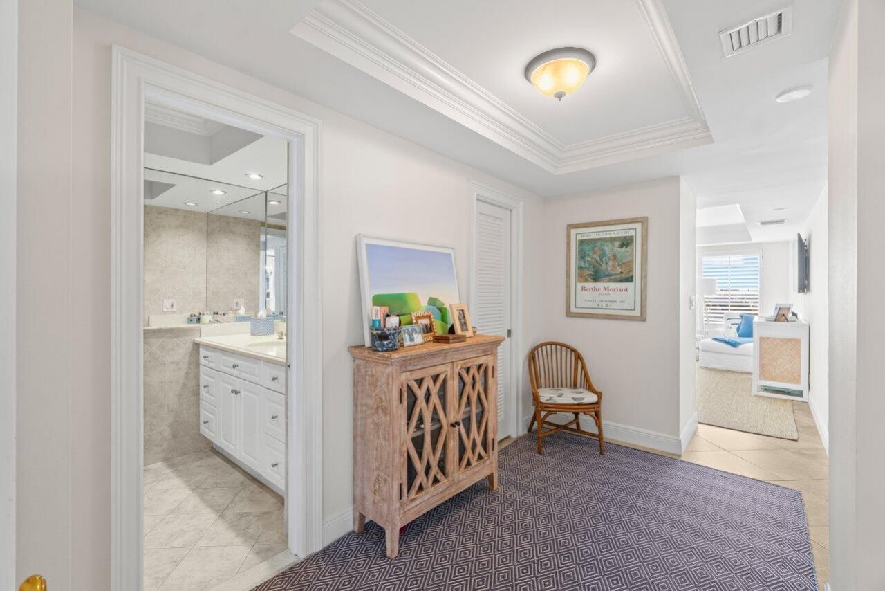 400 Seasage Drive, Unit 506, Delray Beach, FL 33483 Photo