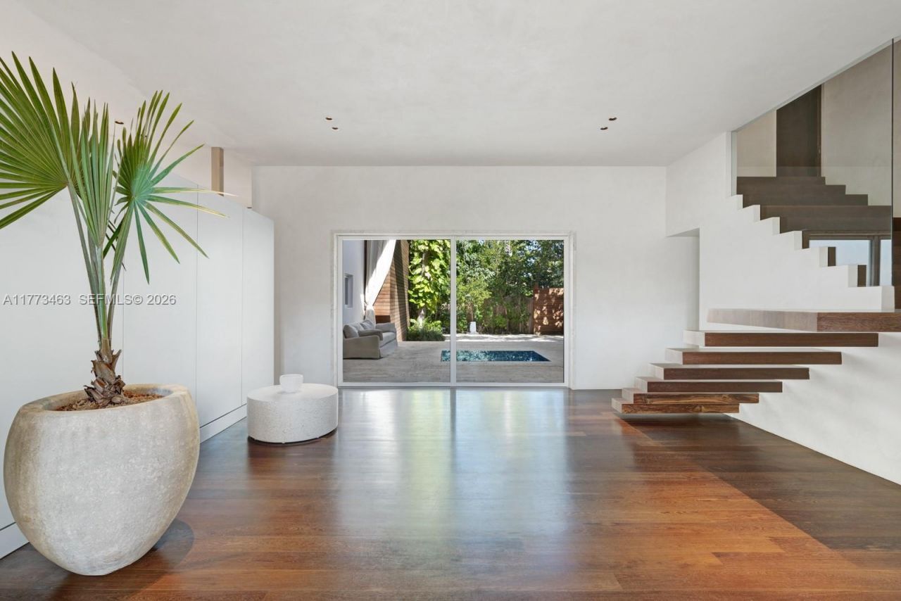 1500 W 23rd St, Miami Beach, FL 33140 Photo