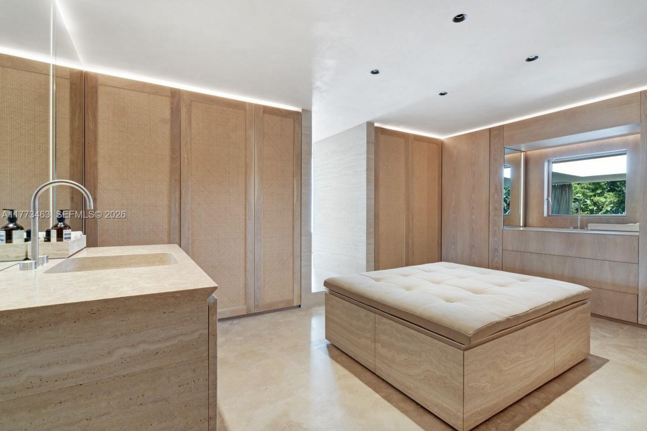 1500 W 23rd St, Miami Beach, FL 33140 Photo