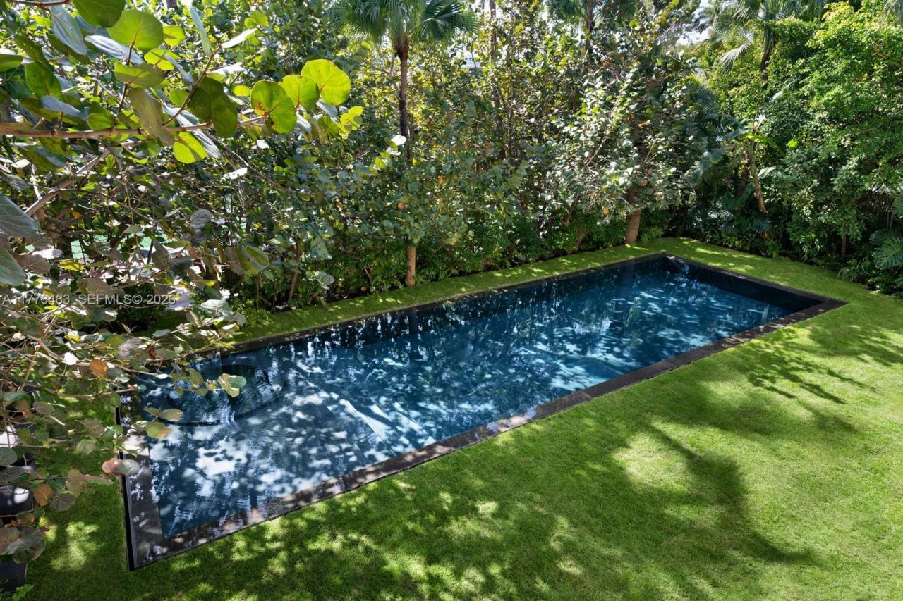 1500 W 23rd St, Miami Beach, FL 33140 Photo