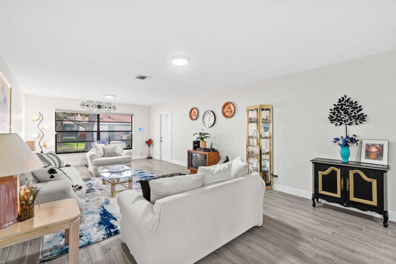 9975 Ligustrum Tree Way, Unit B, Boynton Beach, FL 33436 Photo