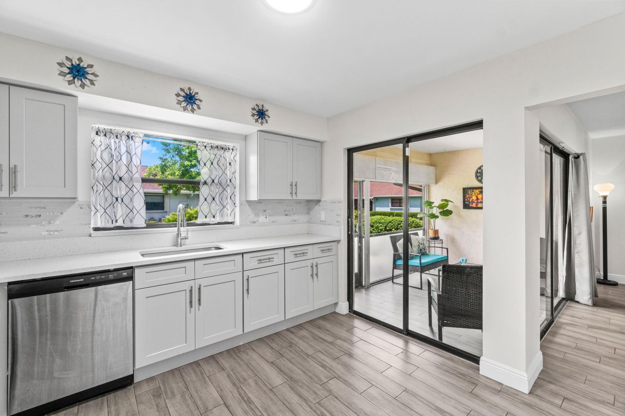 9975 Ligustrum Tree Way, Unit B, Boynton Beach, FL 33436 Photo